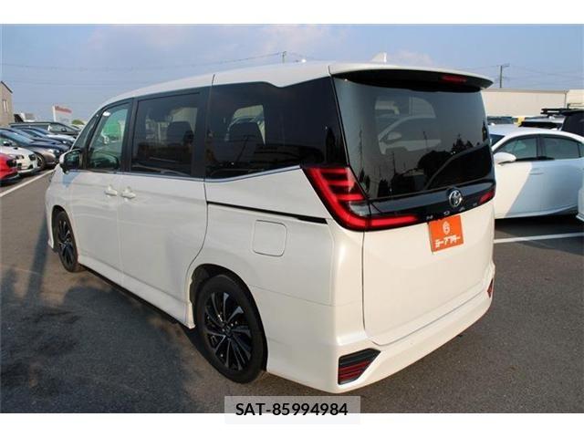 Toyota NOAH 2024-04 8158908-13