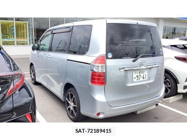 Toyota NOAH 2008-11 8158913-1