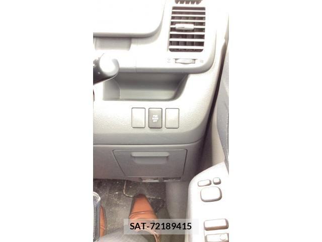 Toyota NOAH 2008-11 8158913-5