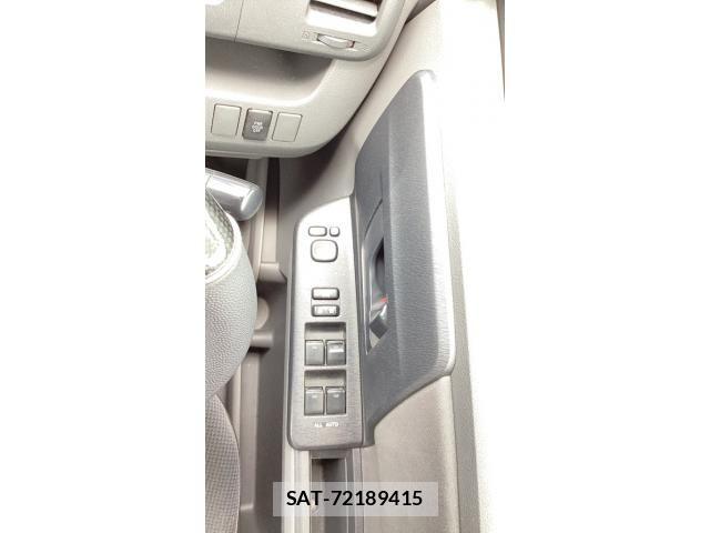 Toyota NOAH 2008-11 8158913-7