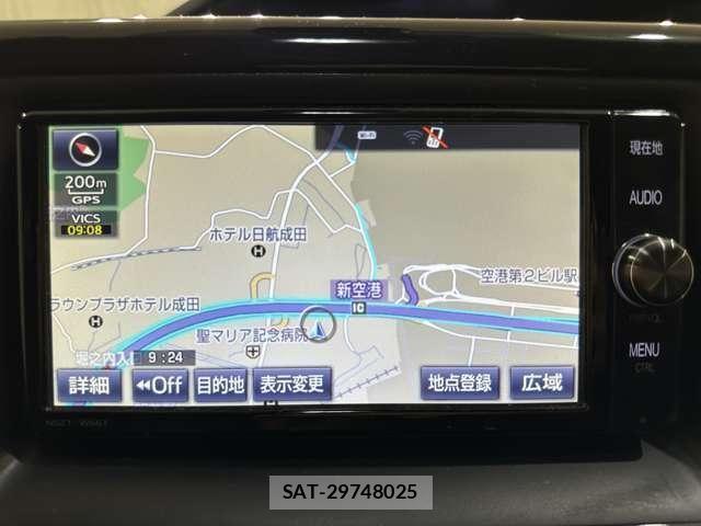 Toyota NOAH 2017-07 8158909-18