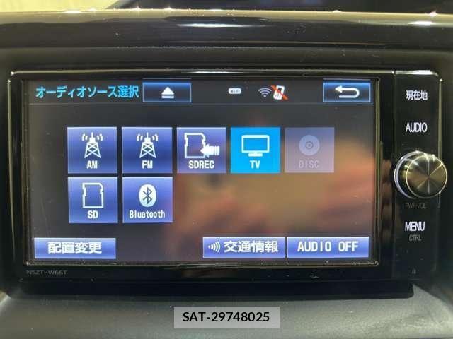 Toyota NOAH 2017-07 8158909-20