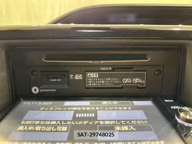 Toyota NOAH 2017-07 8158909-23
