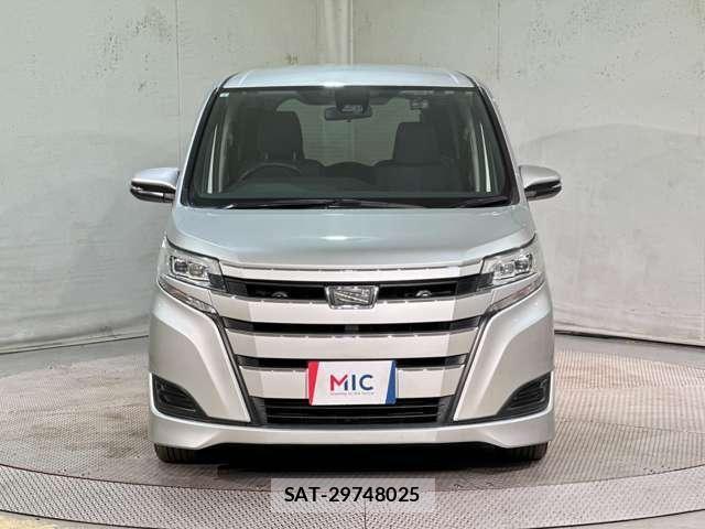 Toyota NOAH 2017-07 8158909-2