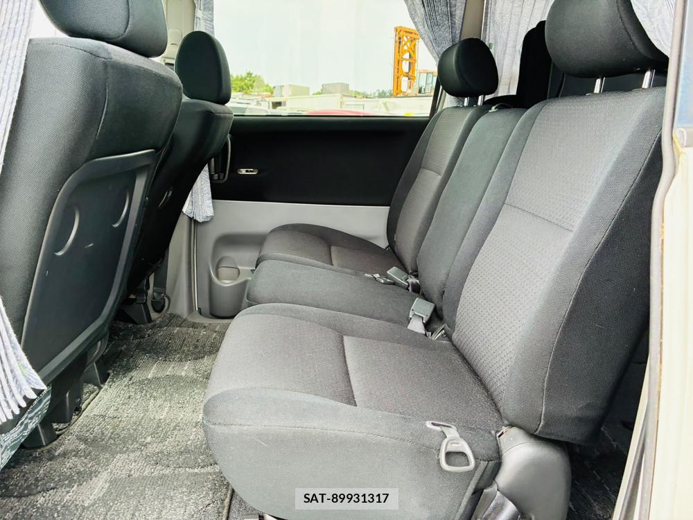 Toyota NOAH 2005-09 8119961-9