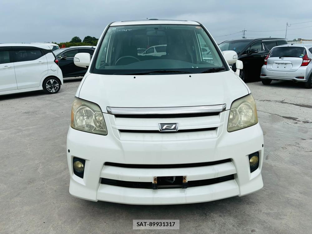 Toyota NOAH 2005-09 8119961-7