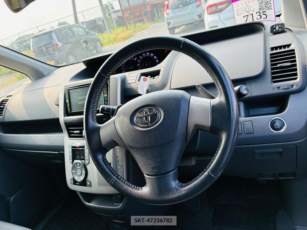Toyota NOAH 2008-04 8056466-14