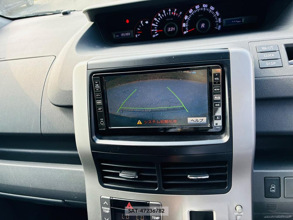 Toyota NOAH 2008-04 8056466-17