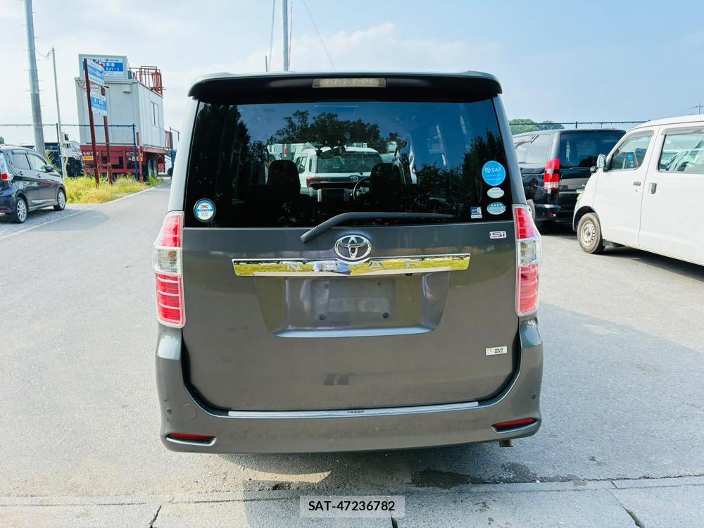 Toyota NOAH 2008-04 8056466-3