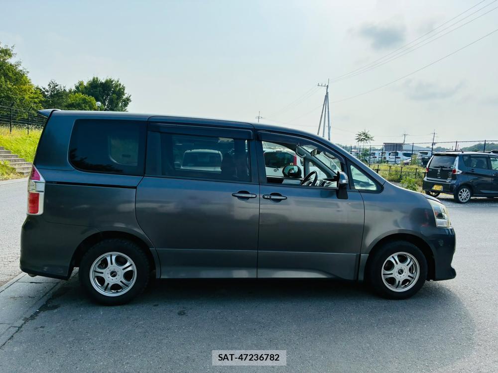 Toyota NOAH 2008-04 8056466-5