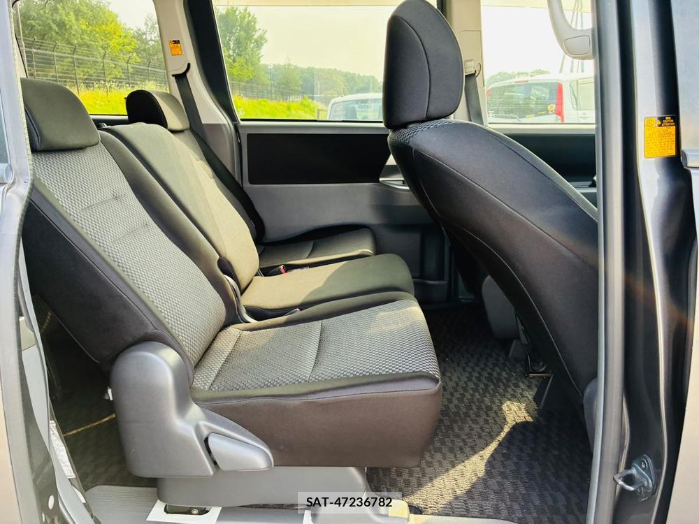 Toyota NOAH 2008-04 8056466-8