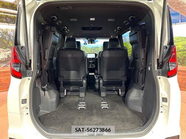 Toyota NOAH 2025-02 8209141-9