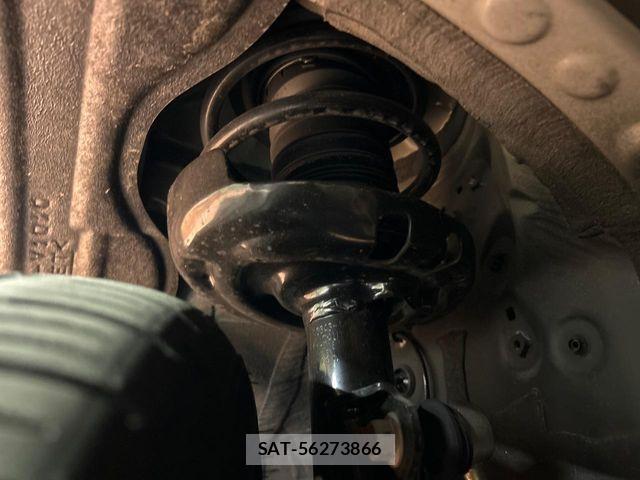 Toyota NOAH 2025-02 8209141-19