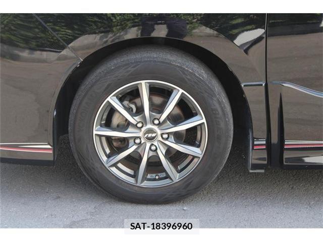 Toyota NOAH 2016-05 8209165-12