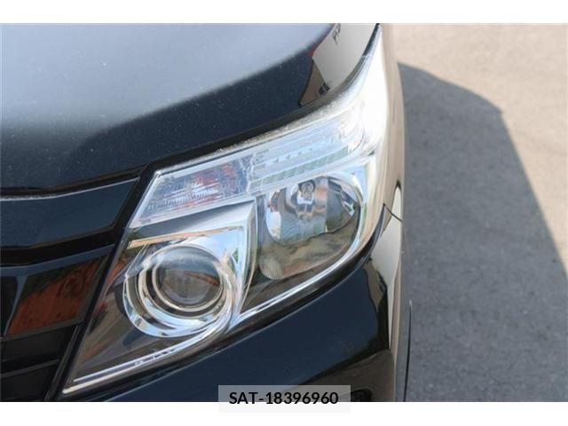 Toyota NOAH 2016-05 8209165-13