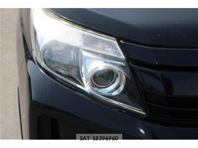 Toyota NOAH 2016-05 8209165-15