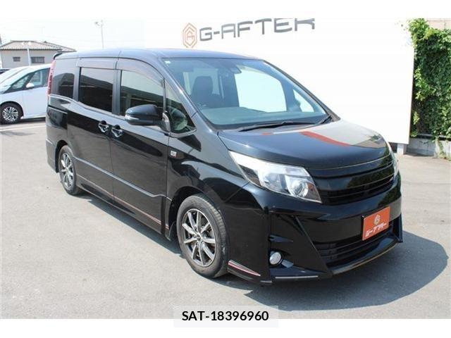 Toyota NOAH 2016-05 8209165-1