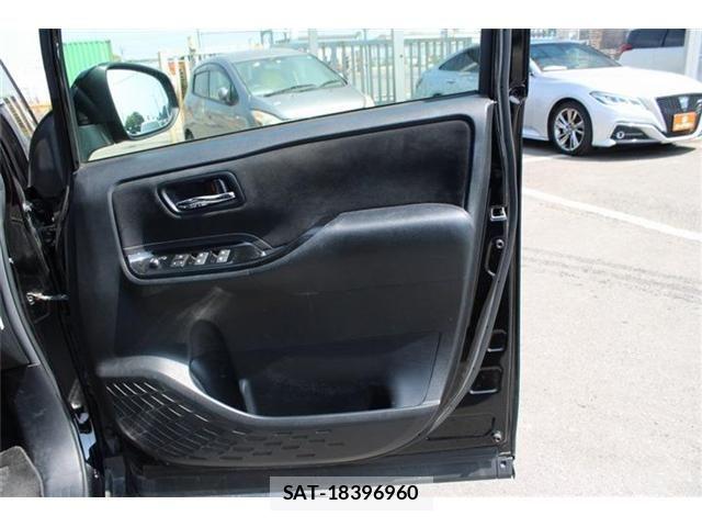 Toyota NOAH 2016-05 8209165-22