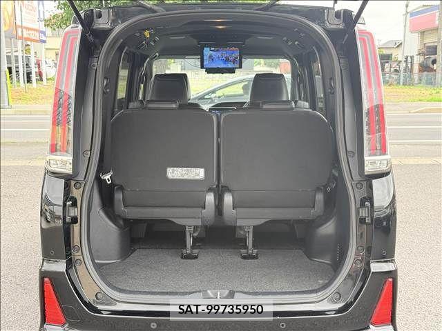 Toyota NOAH 2019-08 8209162-10
