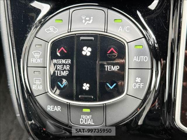 Toyota NOAH 2019-08 8209162-13