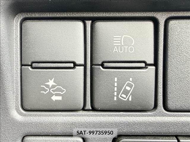 Toyota NOAH 2019-08 8209162-16