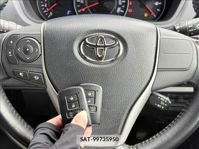 Toyota NOAH 2019-08 8209162-17