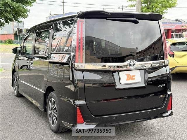 Toyota NOAH 2019-08 8209162-7
