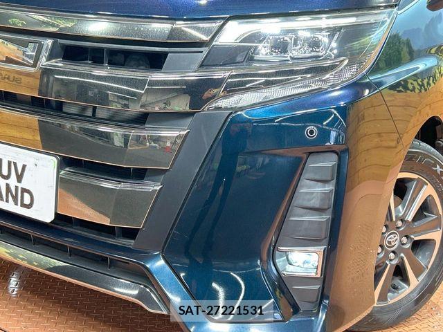 Toyota NOAH 2018-06 8209163-11