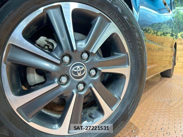 Toyota NOAH 2018-06 8209163-12