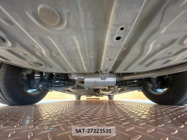 Toyota NOAH 2018-06 8209163-18