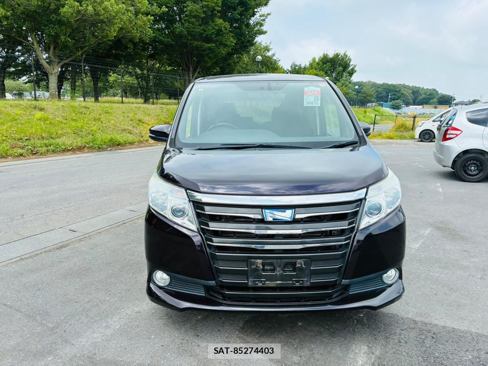 Toyota NOAH 2015-05 8120452-7