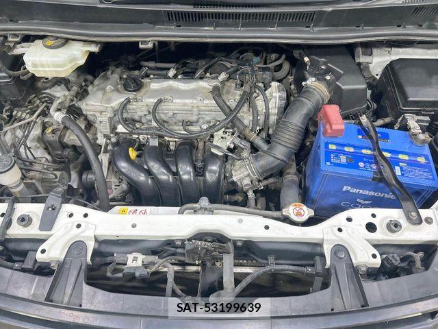 Toyota NOAH 2018-01 8209164-17