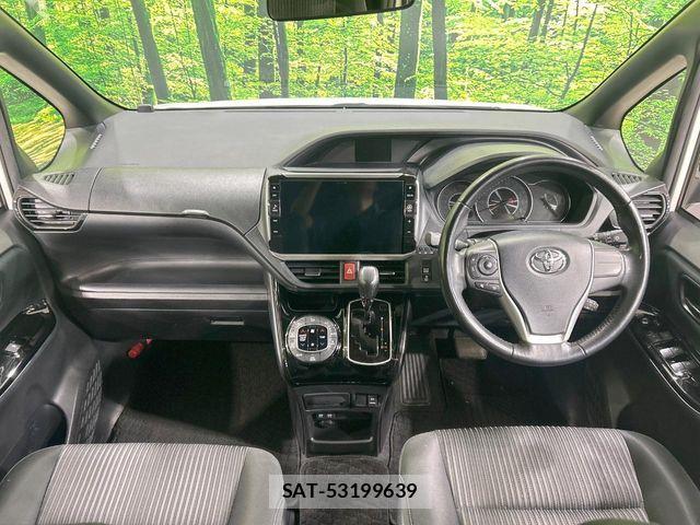 Toyota NOAH 2018-01 8209164-1
