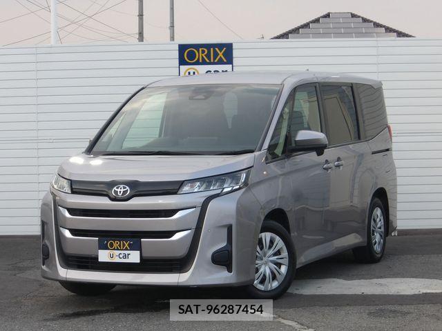 Toyota NOAH 2023-12 8209154-0