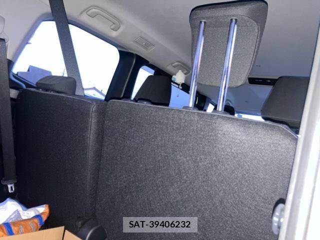 Toyota NOAH 2023-03 8209150-9