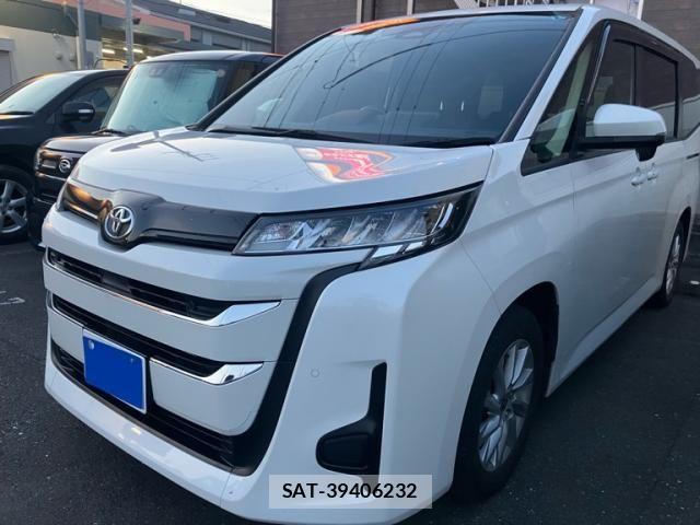 Toyota NOAH 2023-03 8209150-1