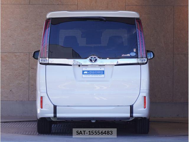 Toyota NOAH 2019-04 8209147-3