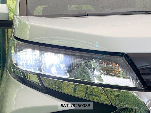 Toyota NOAH 2023-02 8209148-12