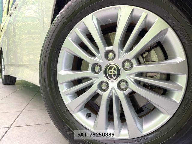 Toyota NOAH 2023-02 8209148-13