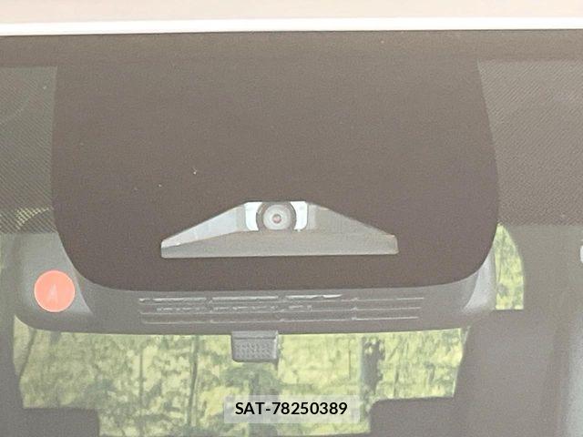 Toyota NOAH 2023-02 8209148-2