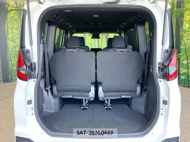 Toyota NOAH 2024-07 8209146-10