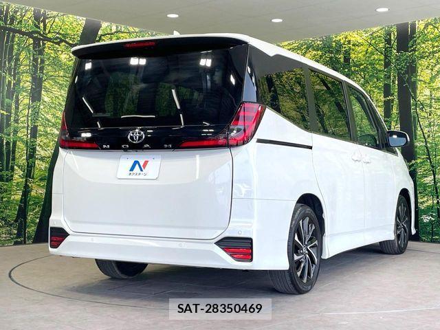Toyota NOAH 2024-07 8209146-17