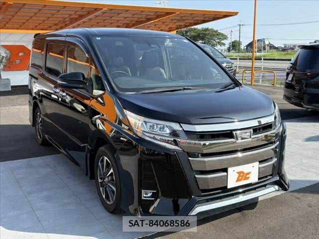 Toyota NOAH 2019-04 8209160-9