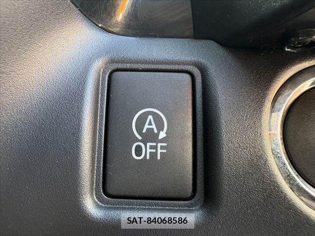 Toyota NOAH 2019-04 8209160-26