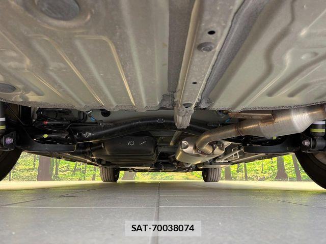 Toyota NOAH 2023-08 8209143-19