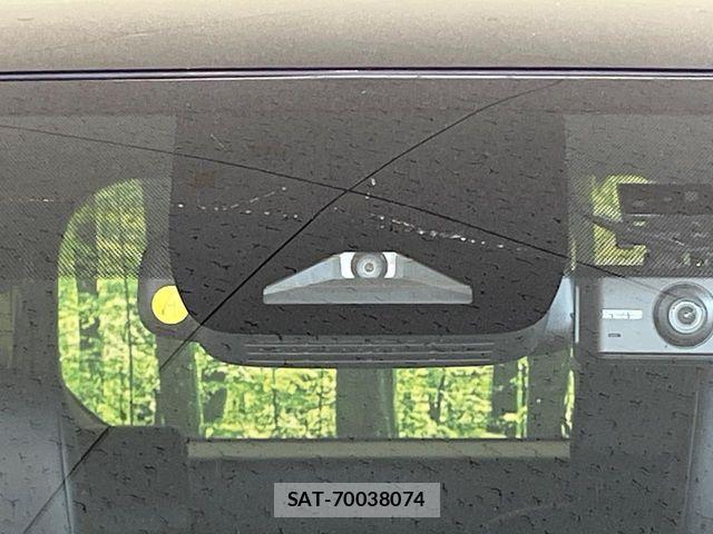 Toyota NOAH 2023-08 8209143-3