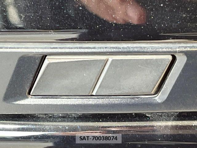 Toyota NOAH 2023-08 8209143-4