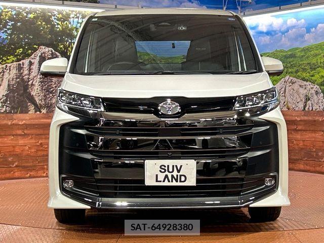 Toyota NOAH 2024-04 8209142-15