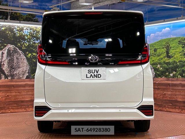 Toyota NOAH 2024-04 8209142-16