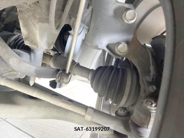 Toyota NOAH 2020-02 8209159-19
